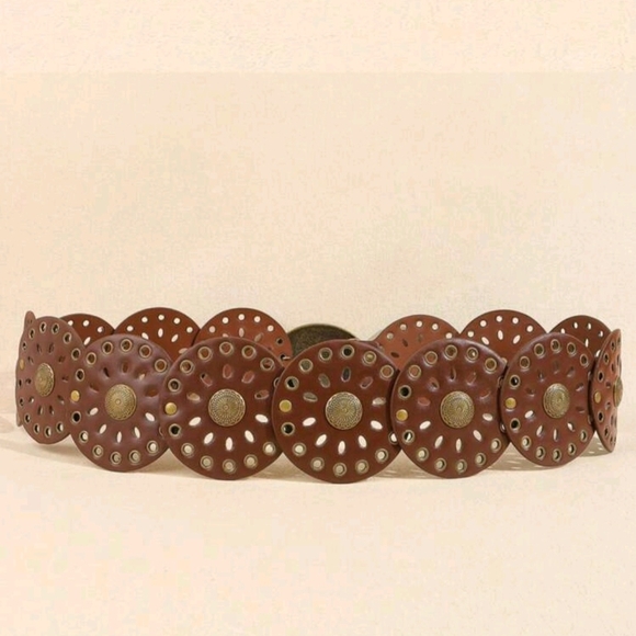 Brown Leather Circle Belt - Picture 3 of 8